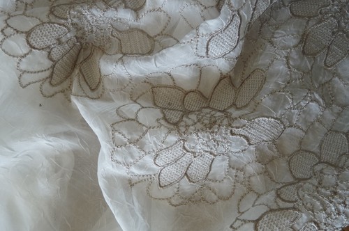Bestickter chiffon ivory - bestickter,